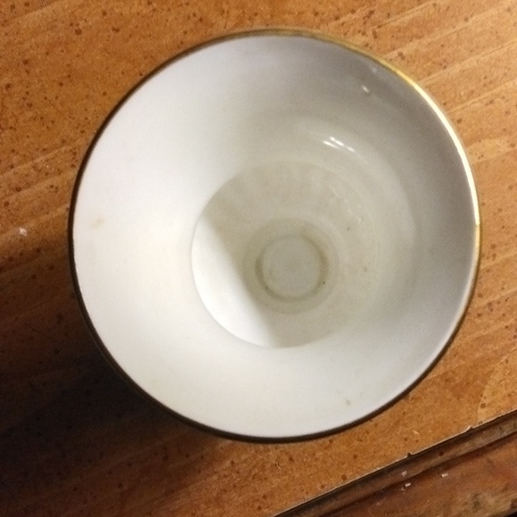 Vintage Wedgewood pottery urn vase bone china - Picture 2 of 5